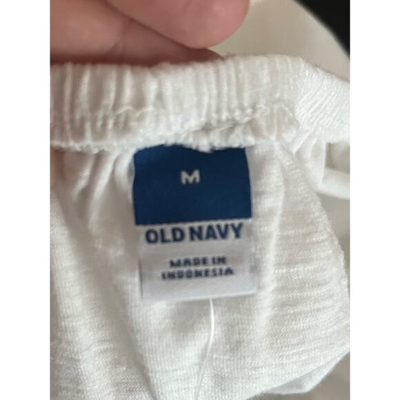 Old Navy Women’s Puff Sleeve Top M White Key Hole Coquette Cottage Flowy NWT - Picture 7 of 9